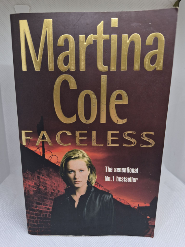 Martina Cole - Faceless