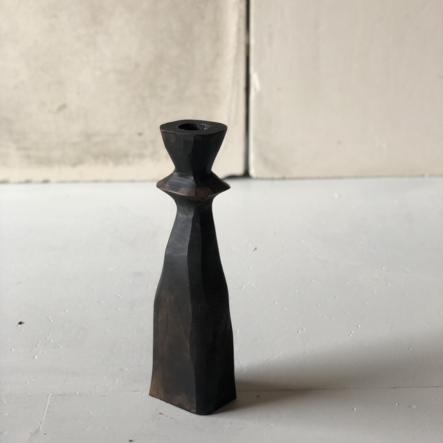 Bougeoir en hêtre teinté noir