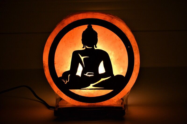 Himalájska soľná lampa – Kruhový tvar – Buddha