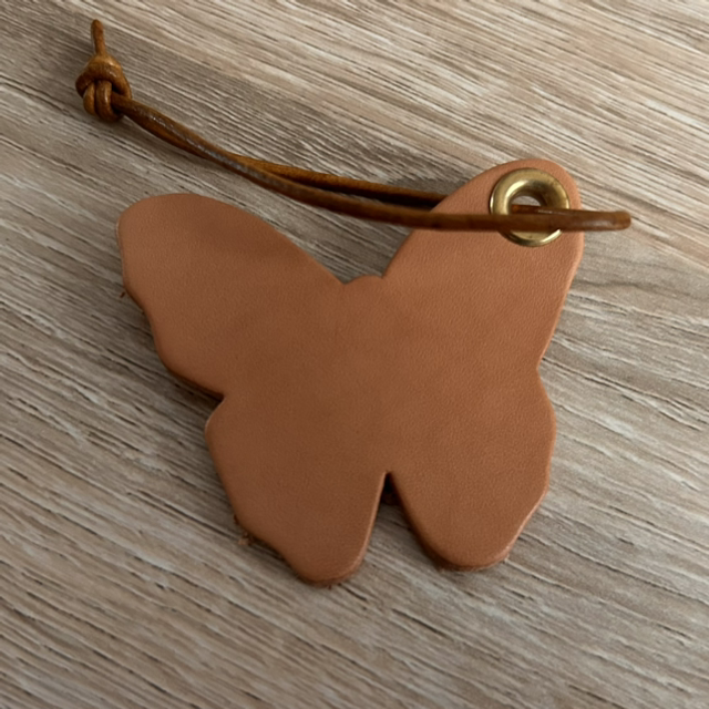 Décoration de sapin en cuir