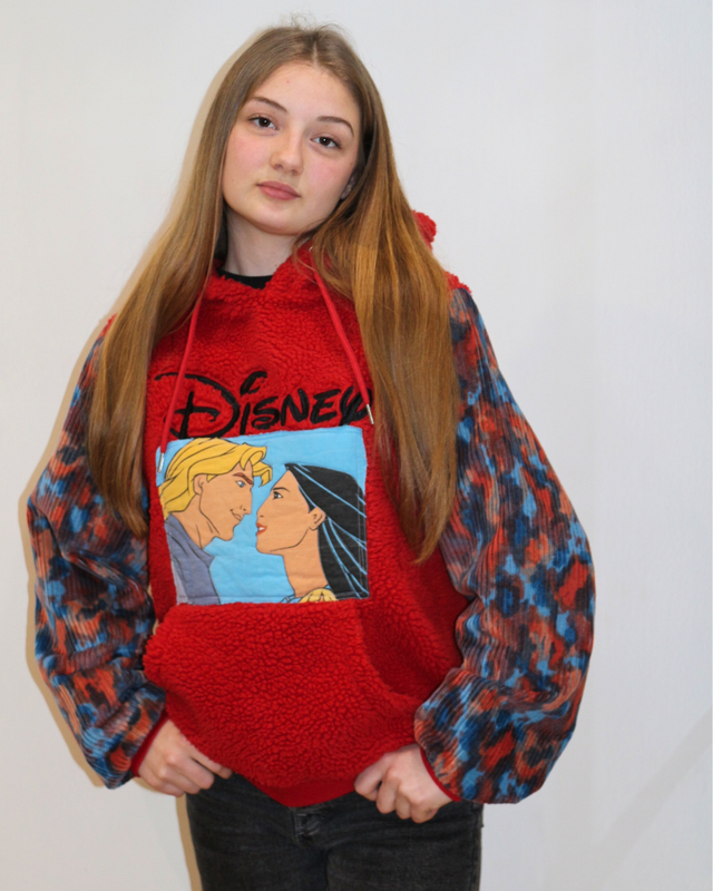 🍂 Hoodie pull "L'Air du Vent Pocahontas " – Pièce Unique Upcyclée (Taille 40/42)