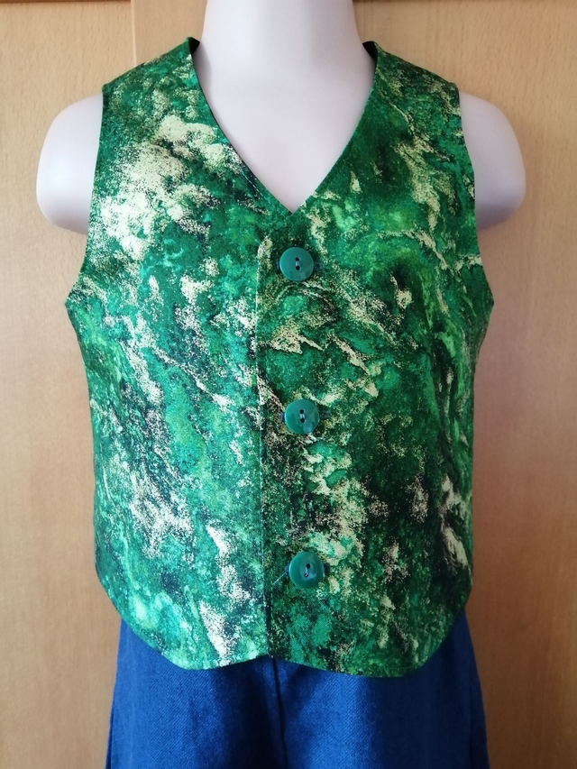 Xmas waistcoat - 18 mth (86 cm). Green and gold