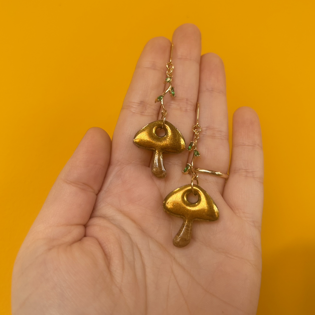 Mushroom Earrings - Gold with Vines