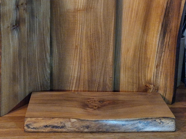 Highland Elm Chopping Boards