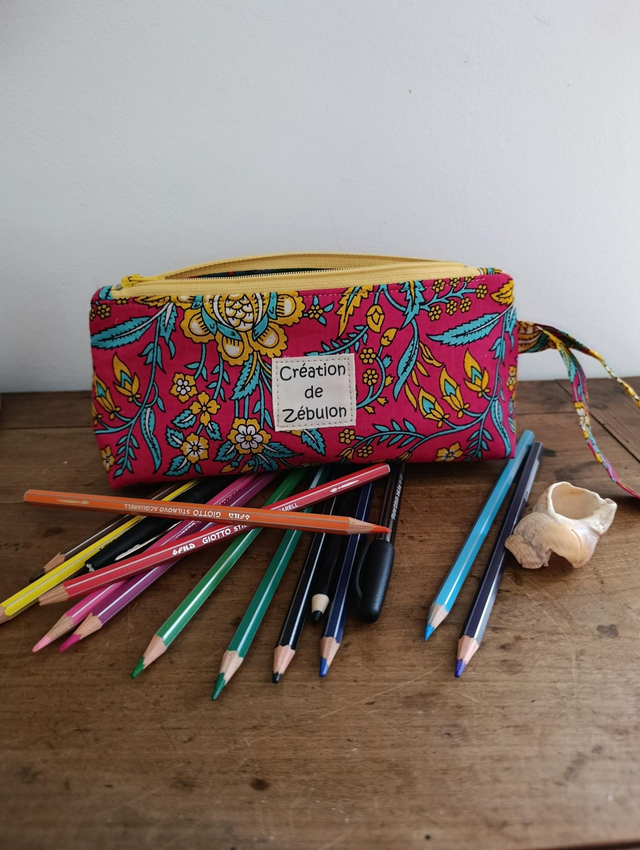 Trousse crayons fleurs 
