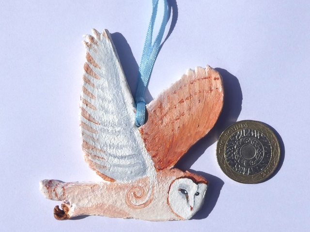 Wonderful "Animal Inspirations" Hanging Gift. "Barn Owl". With an inspirational motto on the reverse.