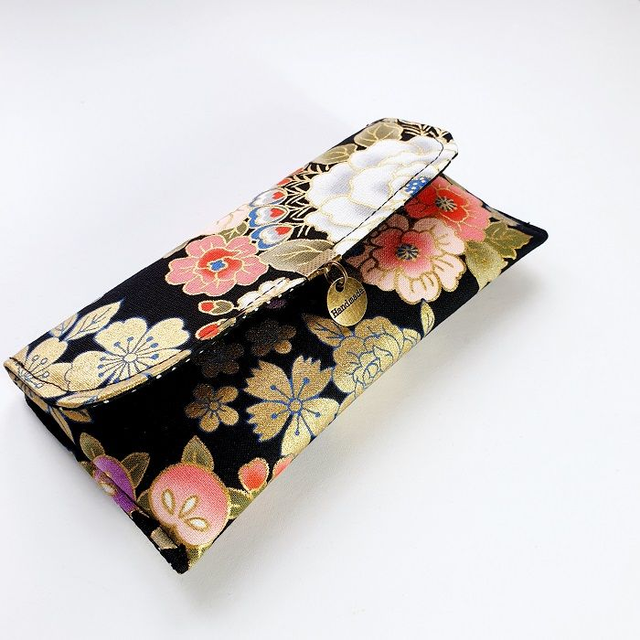 Étuis à lunettes sur mesure "Kana" noir doré