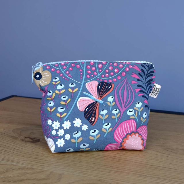 Täschchen floral gemustert mit Zipper