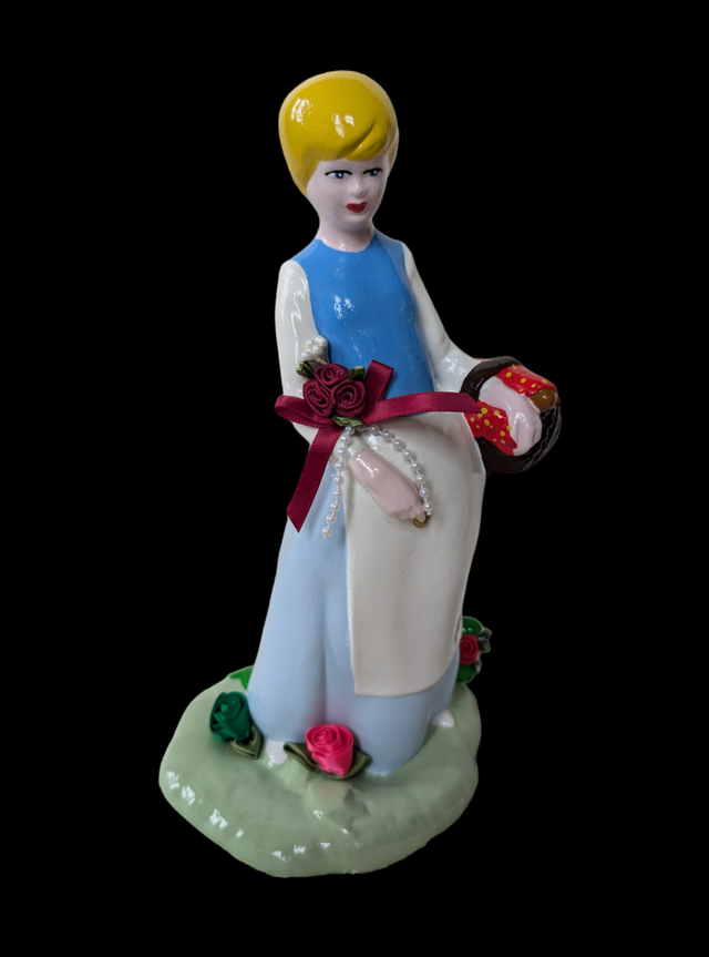 Slipware Figurine - Maid