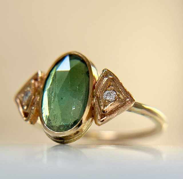 Green Tourmaline &amp; Diamond Ring 
