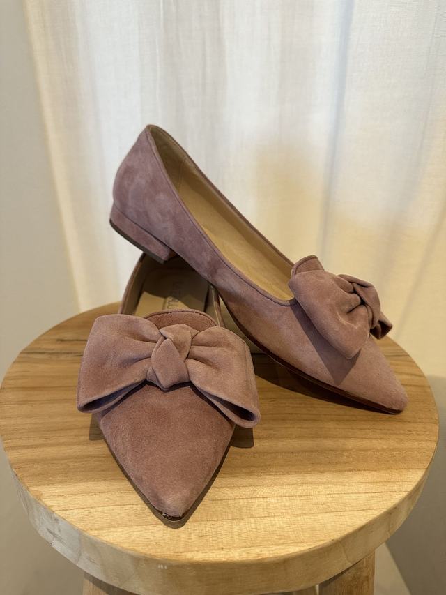 Ballerina mit Masche