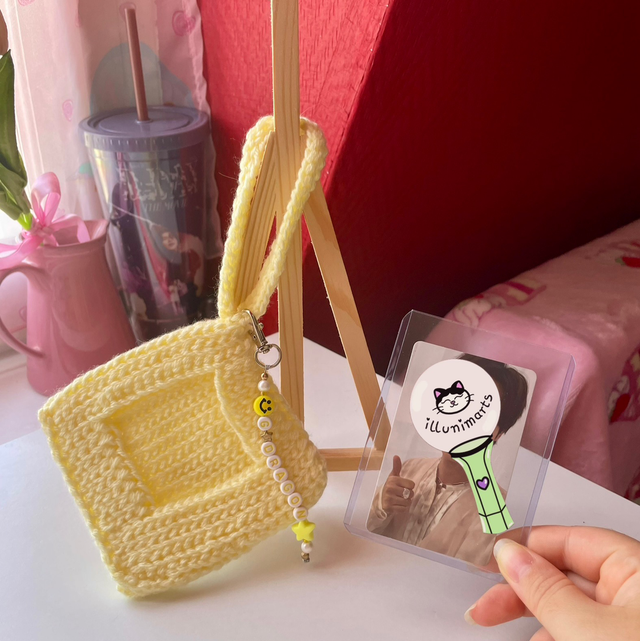 Toploader en crochet jaune G-Dragon