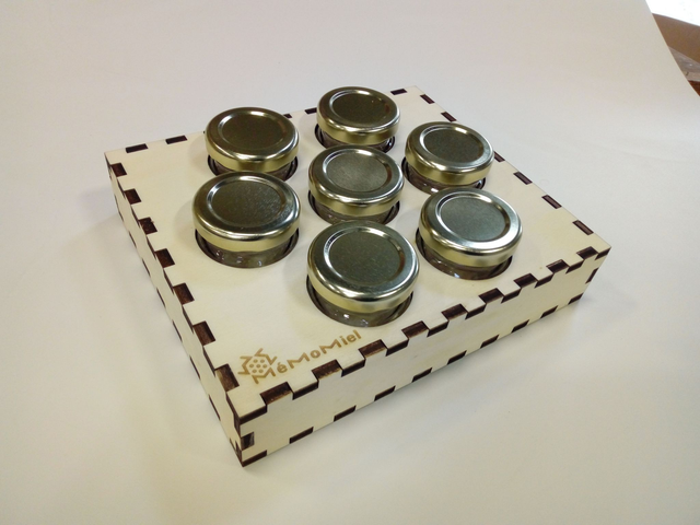 Présentoir bois 7 pots de 40g de miels assortis 