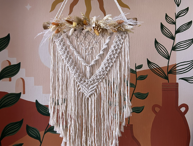 Macramé mural fleuri 