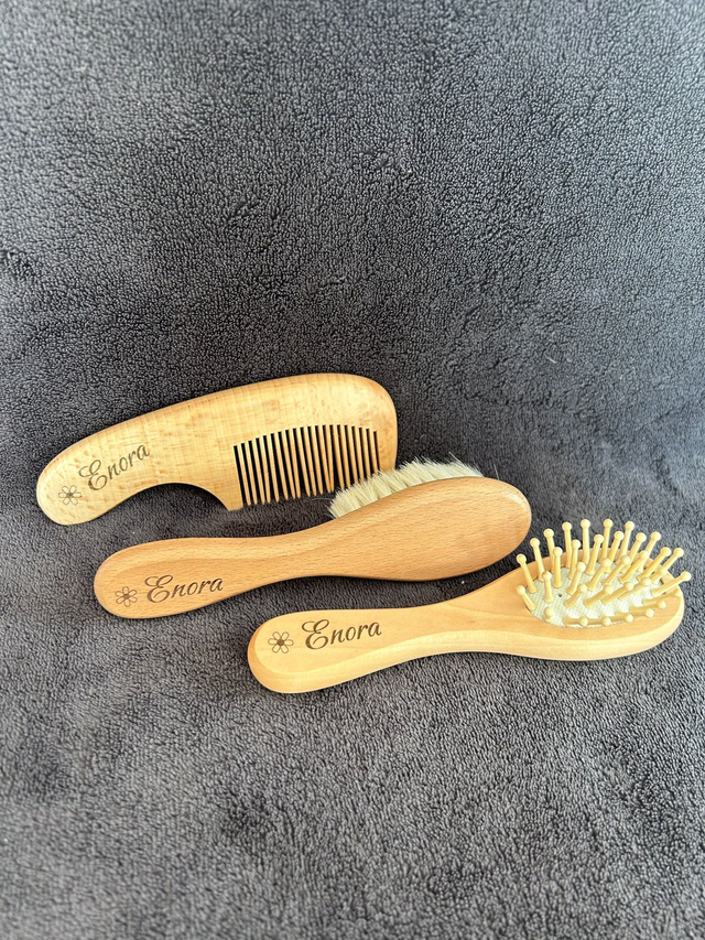 Lot Brosse à cheveux Bébé