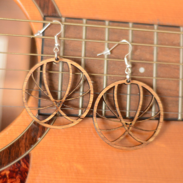 Boucles d’oreilles – Courbes