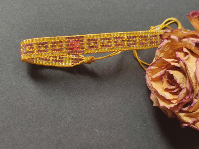 Z-Bracelet or et violine, tissé main en perles de verre miyuki sur fil de jade, réglable en pièce unique 