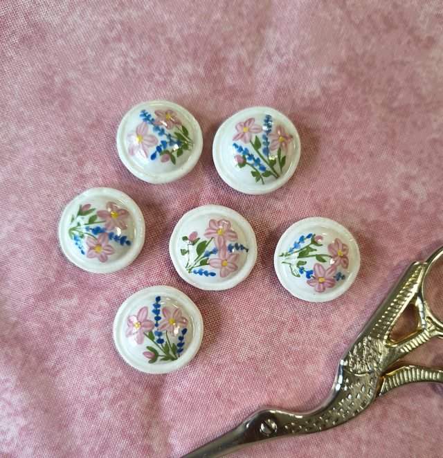 Boutons fleurs romantiques 