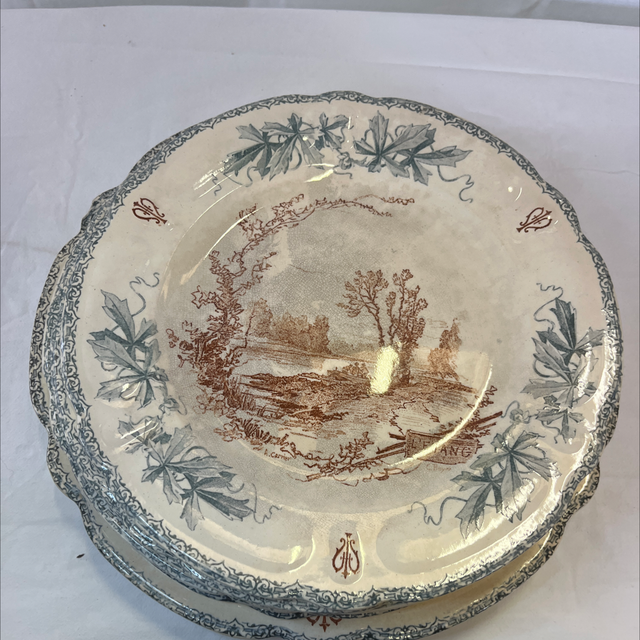 6 assiettes et 1 plat Louis XV