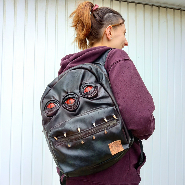 Sac à dos - monstre noir