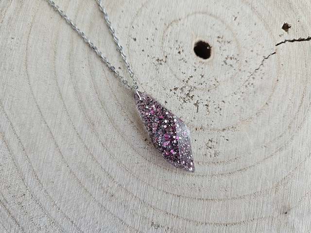 Dark Pink Gem (P031)