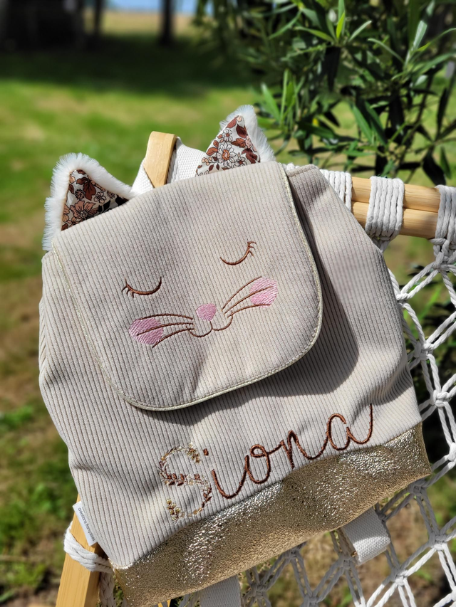 Sac à dos petit chat 🐱 fond simili cuir