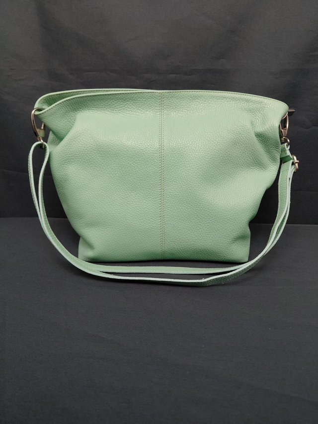 Sac en cuir couleur vert clair 