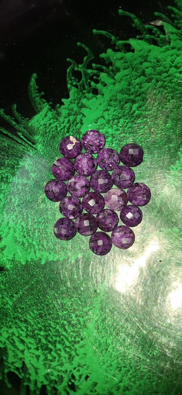 Irregular charoite, faceted 8mm
