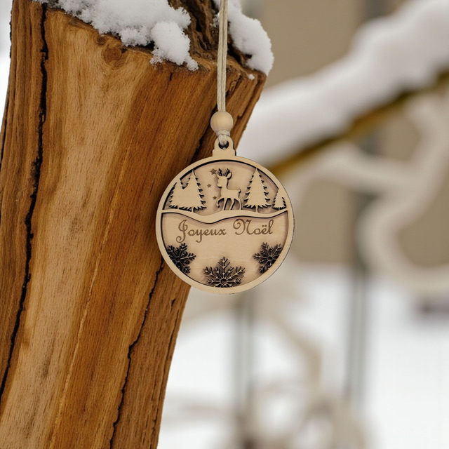 Boule de Noël en bois personnalisée - décoration de sapin gravée, déco Renne