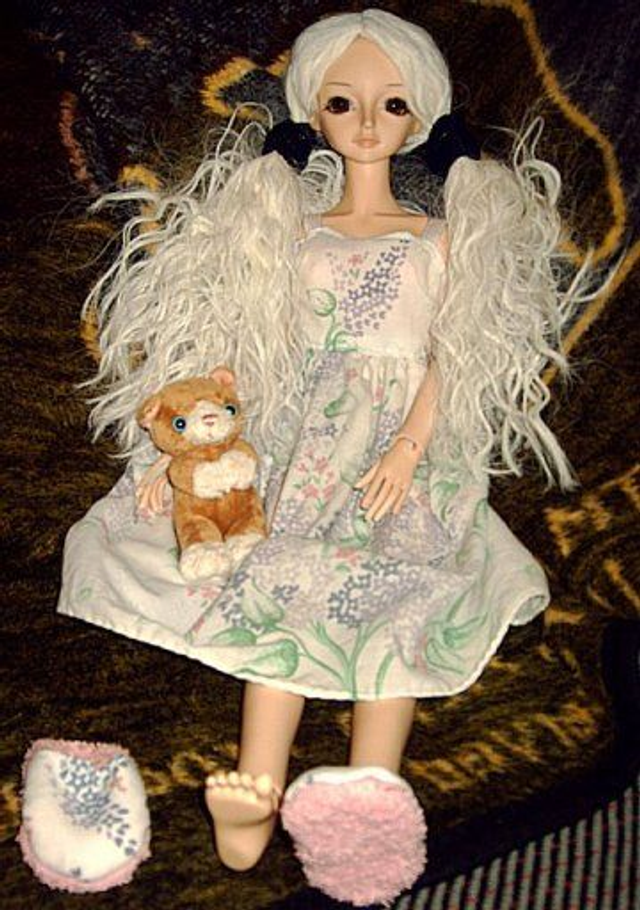Doll-outfits: 1/3 - Flower Nighty