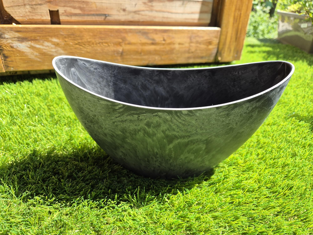 Jardinière bateaux noire 24cm hauteur 12,5cm