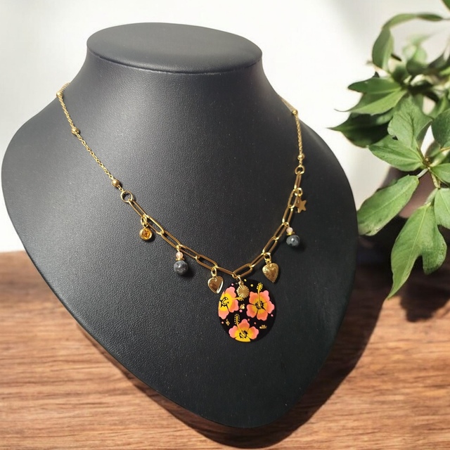 Collier breloques acier inoxydable Flora dessiné jaune orange gris
