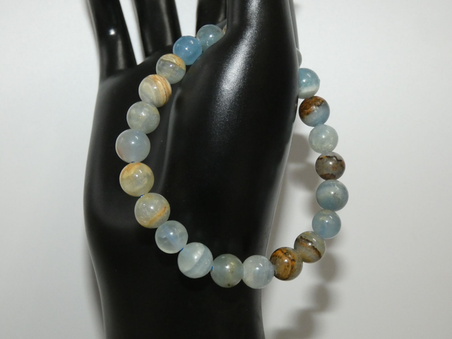 8mm Calcédoine bleue sur gange Bleue AA