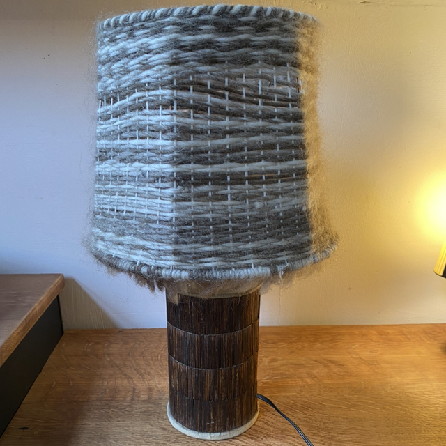 Lampe bois et laine