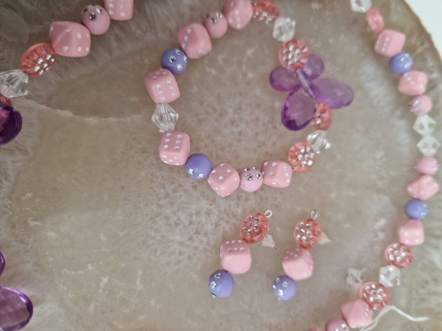 Parure Bijoux Papillons Dés Perles Roses Violets