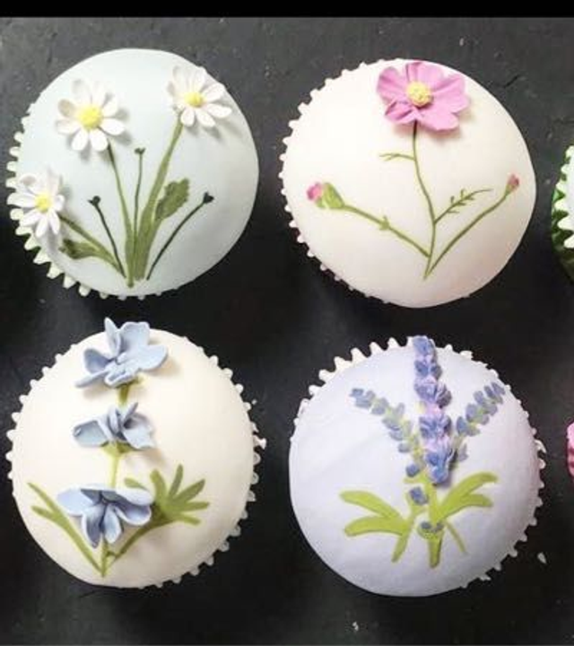 2021 - Wildflower Cupcake Decorating Online Class