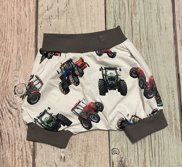 Sommershort, Größe 98, Traktor 