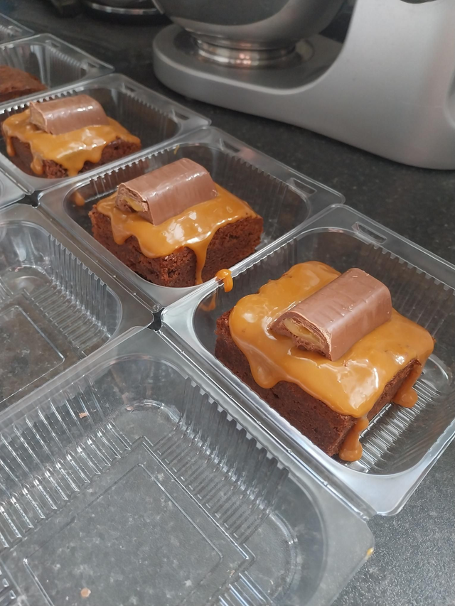 Gold Wispa Brownie