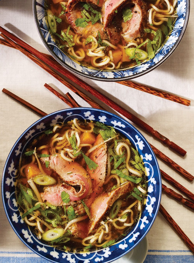 soupe de boeuf et de pâtes de riz 