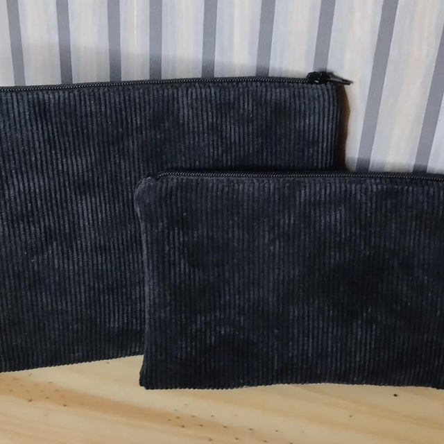 Lot de 2 pochettes trousses