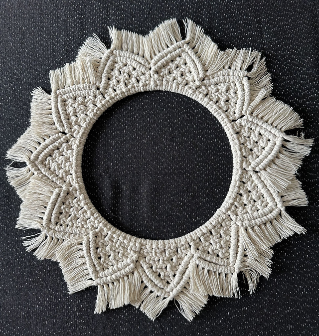 Macramé - Grande couronne MANDALA - ECRU