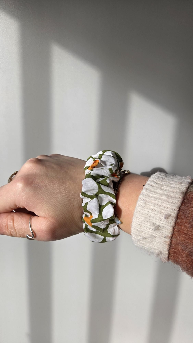 Chouchou fleurs vertes