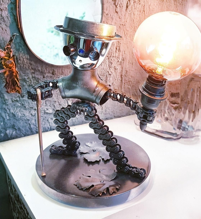 Fred Astaire, Lampe déco porte stylo, Lampe personnage à canotier - Artisanat Français