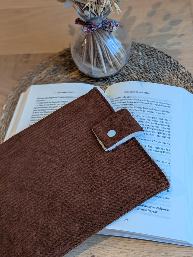 Pochette iPad, tablette, livre taille L
