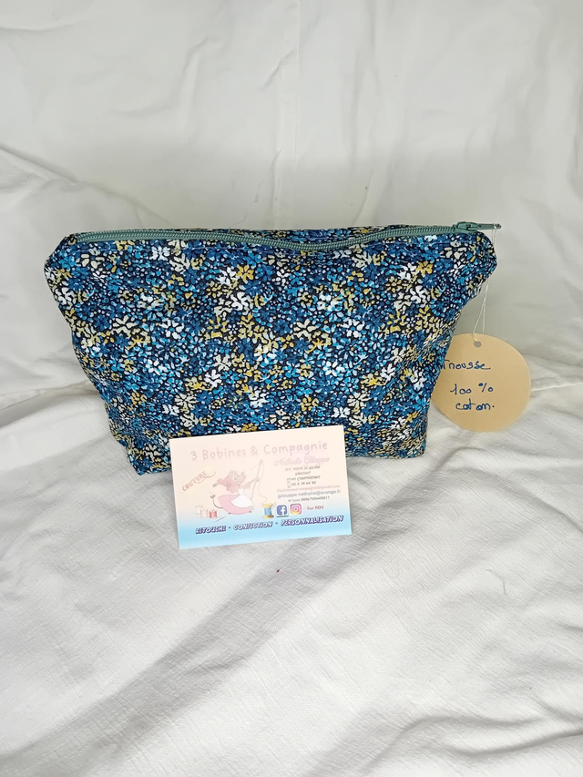 Trousse en coton fleuri