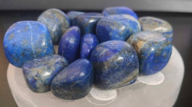 Lapis Lazul rumpuhiottu