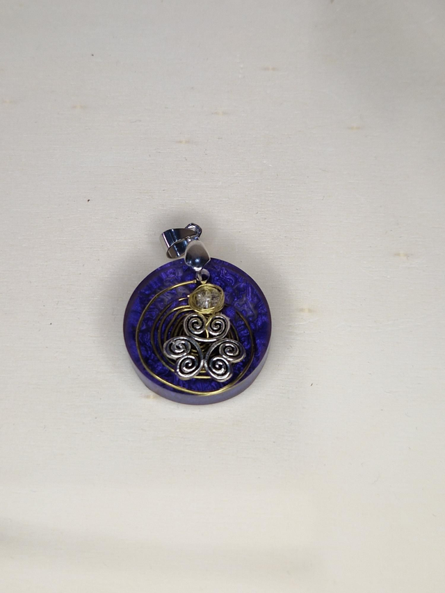 Orgonite, pendentif / 055