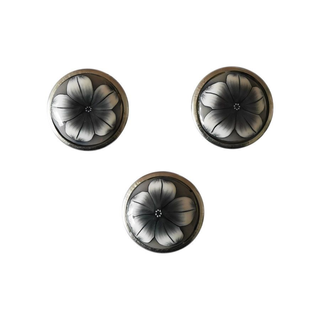 Bouton pression fleur noir blanc