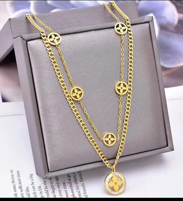 Colliers double LV doré 