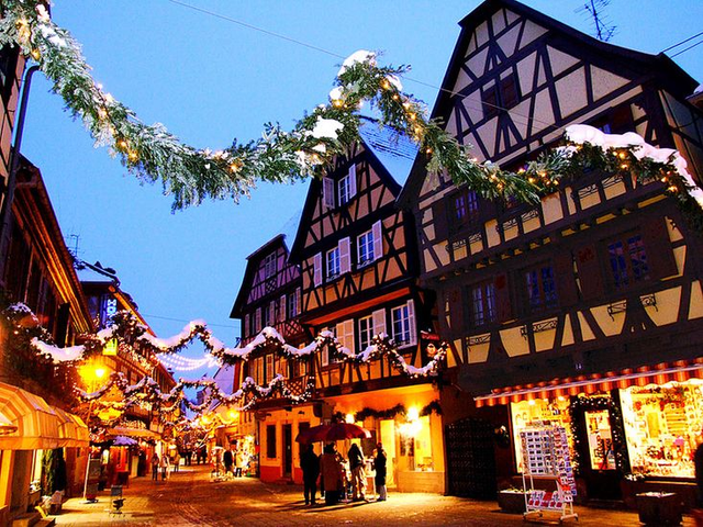  Visitez les Marchés de Noël d'Alsace avec Ghost Driver